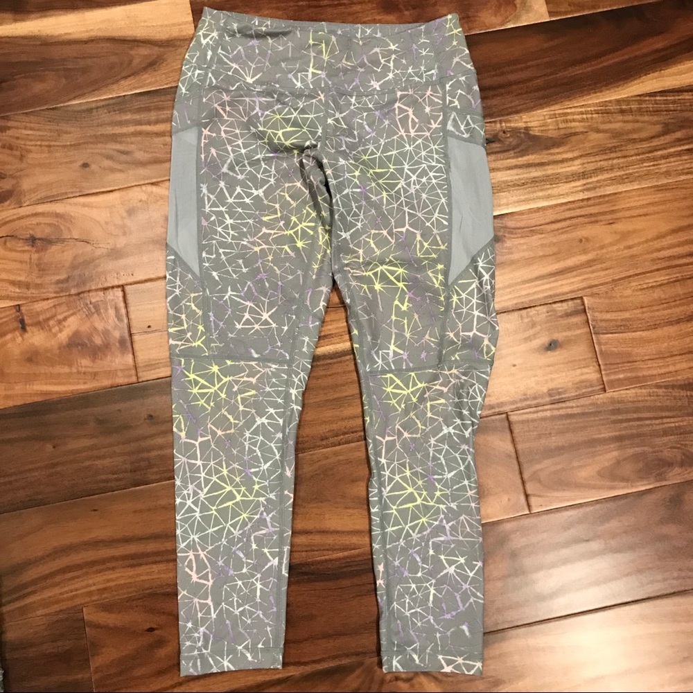 Zella mid rise Capri